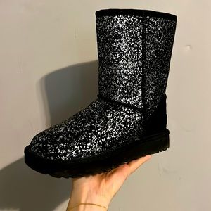 Black and silver splatter Uggs sz 5